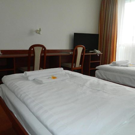 Hotel Nivy Bratislava Exterior photo