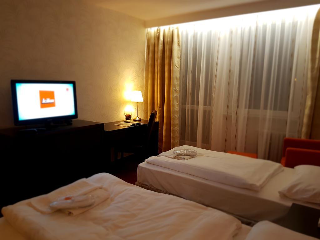Hotel Nivy Bratislava Exterior photo