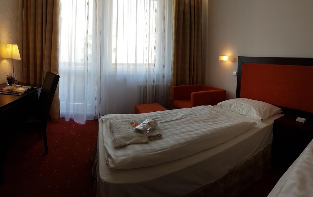 Hotel Nivy Bratislava Exterior photo