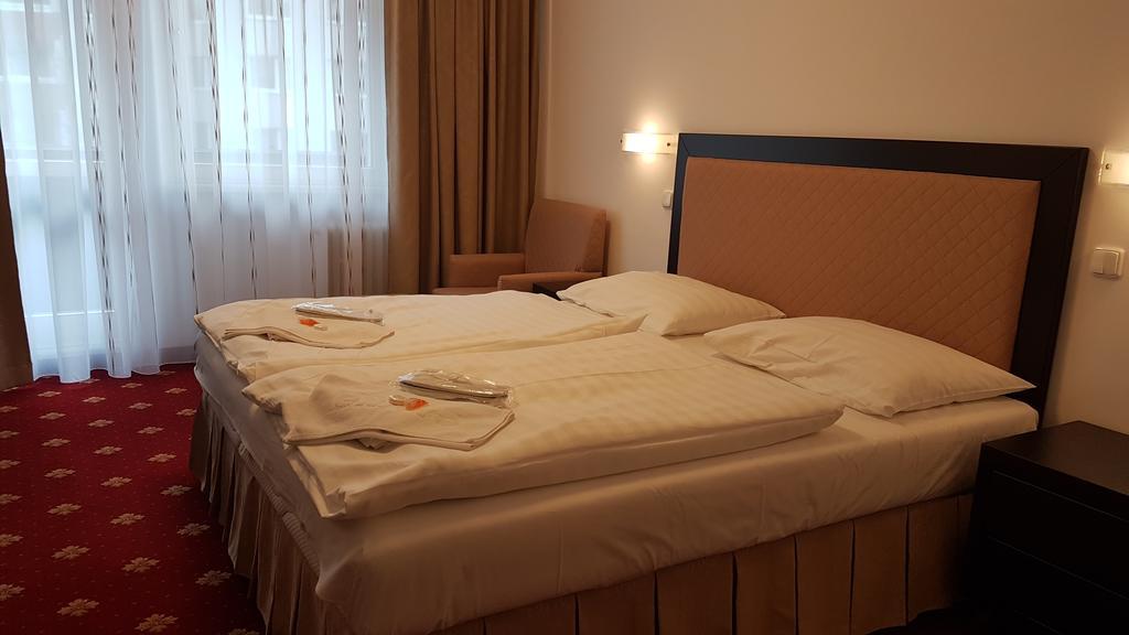 Hotel Nivy Bratislava Exterior photo