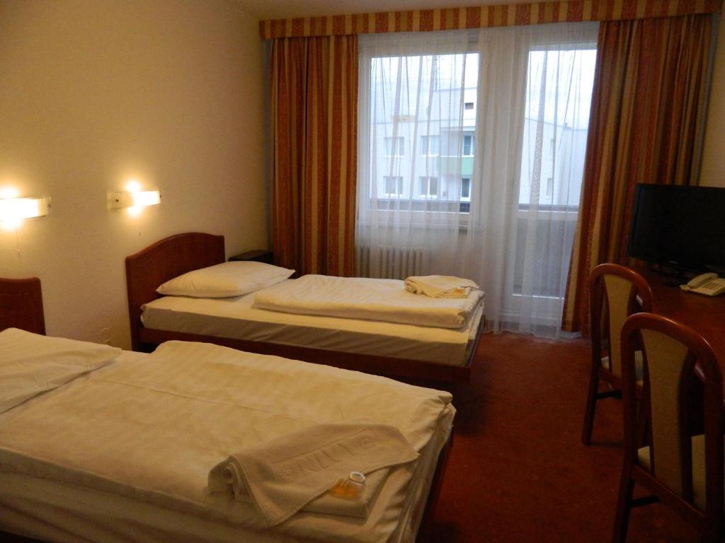 Hotel Nivy Bratislava Exterior photo