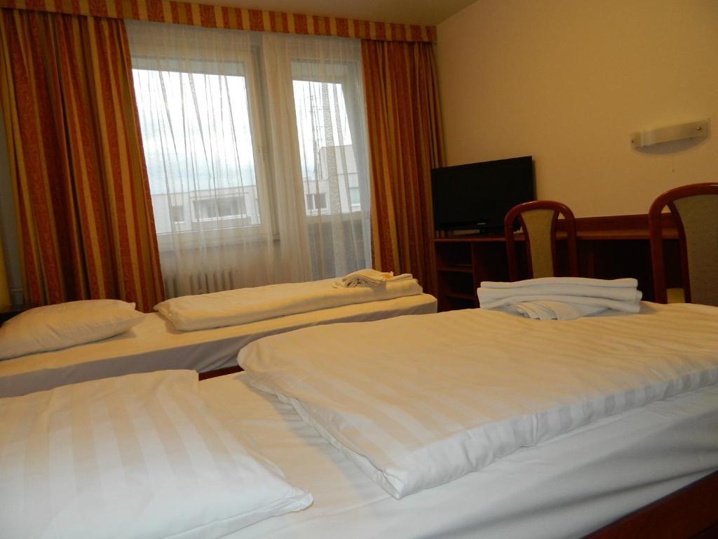 Hotel Nivy Bratislava Exterior photo
