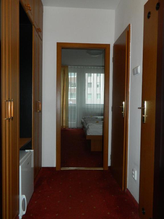 Hotel Nivy Bratislava Exterior photo